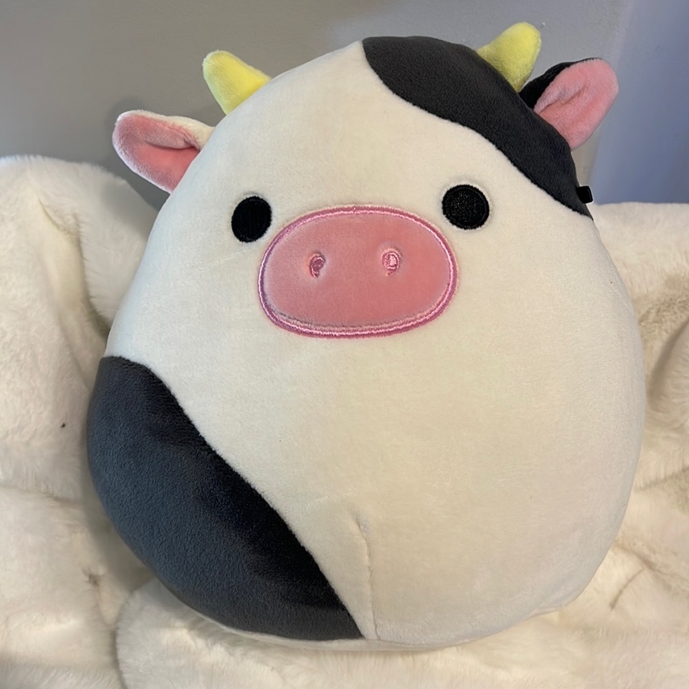 Squishmallows Connor the Cow 8”